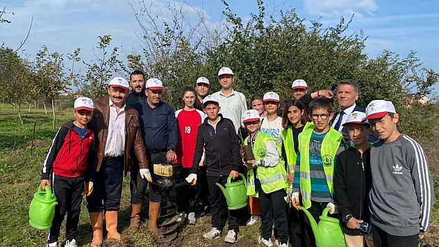 Samsun 19 Mayıs'ta Milli Ağaçlandırma Günü'nde fidan dikildi