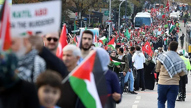Filistin'e destek gösterileri sürüyor
