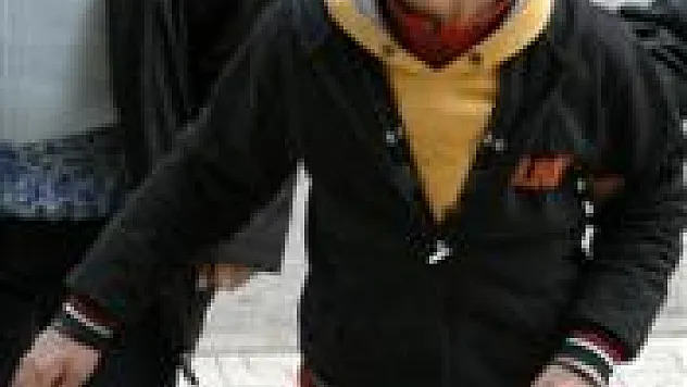 Bal hırsızı polisten kaçamadı