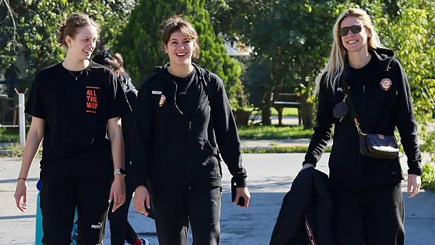 Eczacıbaşı Dynavit, Bulgaristan'a gidiyor