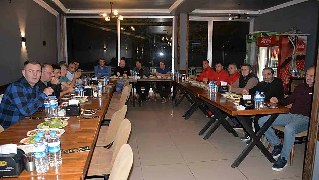 Balkan şampiyonlarına yemekli kutlama