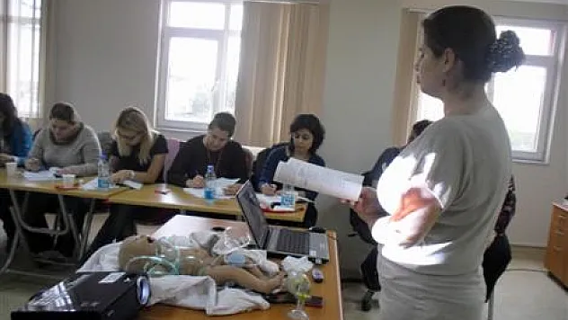 Yeni Doğan Bebek Ölümleri Azaltılmaya Çalışılıyor