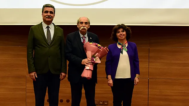 Sezai Karakoç Semineri Yapıldı