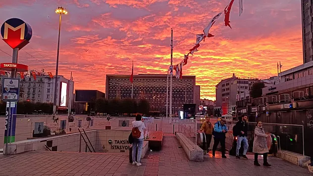 Gökyüzünde Kartpostallık Manzaralar