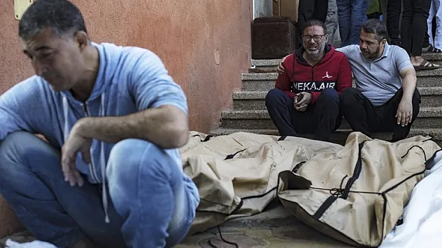 İsrail, Gazze Şeridi'nde sivillerin sığındığı binayı vurdu: 19'u çocuk 32 ölü