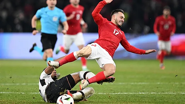 Türkiye'nin Almanya'yı evinde 3-2 mağlup ettiği karşılaşma Alman basınında