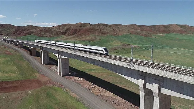 Demir yolları olası afetlere karşı erken uyarı sistemleriyle donatılıyor