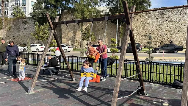 Sinop'ta vatandaşlar güneşli havanın keyfini çıkardı