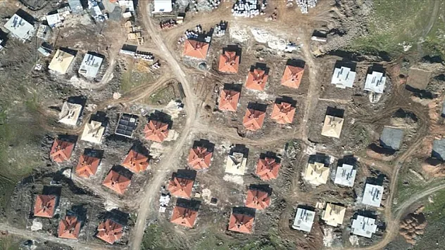 Şanlıurfa'da depremzedeler için yapılan köy konutları yükseliyor