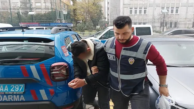 Kız arkadaşının kaburgasını kırdı iddiası