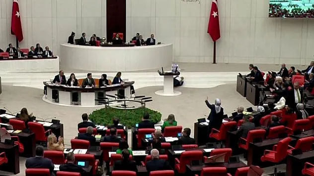 MECLİSTE FENALAŞTI