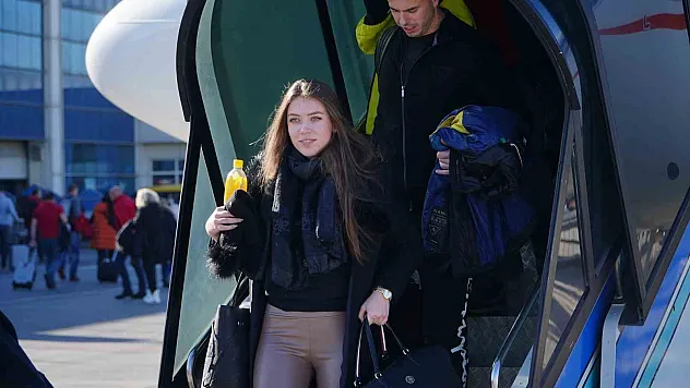 Erciyes'te sezonun ilk charter seferi başladı