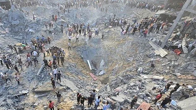 Mülteci Kampı'na Bomba Yağdı