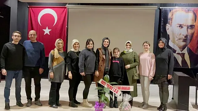 12 yaşında ilk piyano konserini verdi