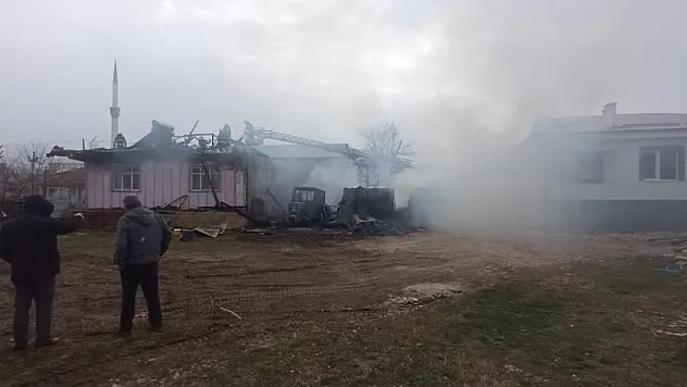 Elektrik Kontağından Yangın Çıktı