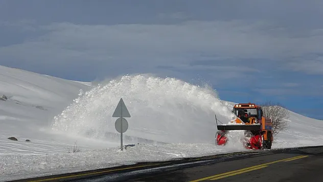 2 bin 640 rakımda karla mücadele