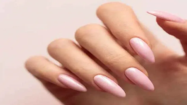 Uyarılara rağmen 'kalıcı oje ve protez tırnak çılgınlığı'