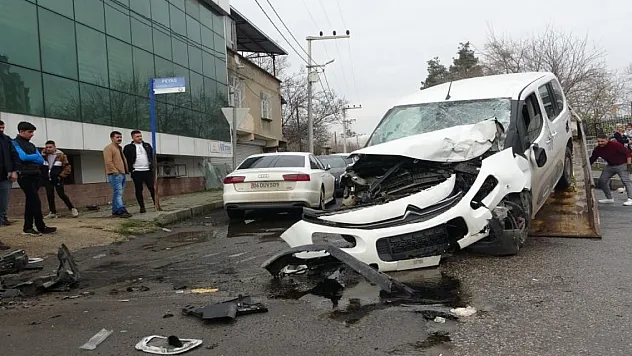 Feci kaza güvenlik kamerasında