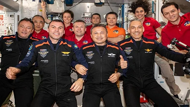 İlk Türk astronot Gezeravcı uzaydan fotoğraf paylaştı