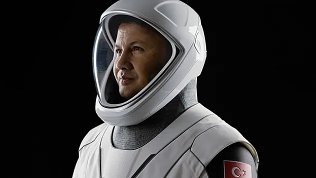 Türkiye'nin ilk astronotu Gezeravcı, yarın uzaydan Bakan Kacır ile görüşecek