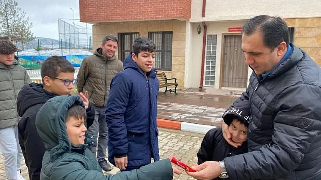 'Bir Tebessüm Bir Umut'