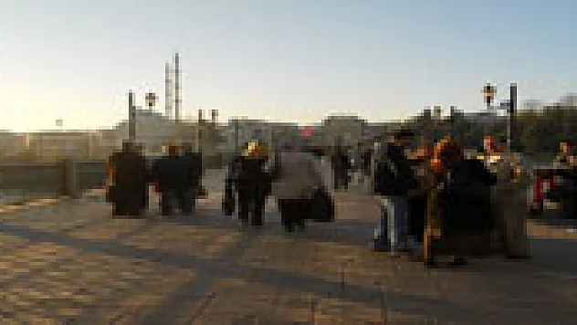 Henden, 'Bahardan kalma havalara kanmayın'