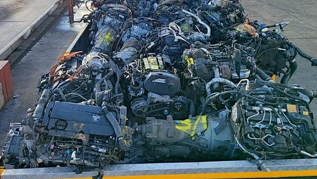 27 adet çeşitli araç motoru ele geçirildi