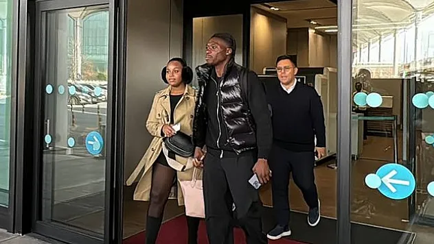 Derrick Köhn, Galatasaray için İstanbul'a geldi