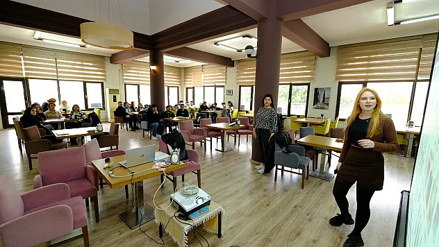 'Dil Kafe Projesi'nde yeni dönemin dili İngilizce oldu