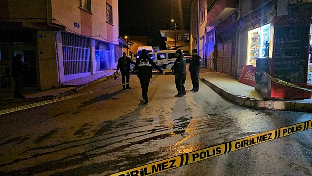 16 YAŞINDAKİ ÇOCUK BIÇAKLI SALDIRIDA YARALANDI