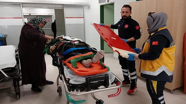 MOTOSİKLET YAYAYA ÇARPTI