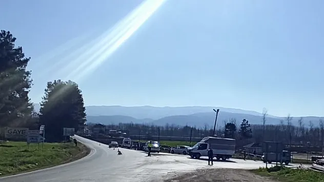 MOTOSİKLET SÜRÜCÜSÜ KAZADA YARALANDI