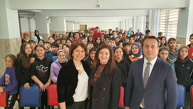 'Yenilenebilir Enerji' bilim söyleşisi yapıldı