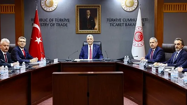 Ticaret Bakanı Bolat, bakkal esnafıyla bir araya geldi