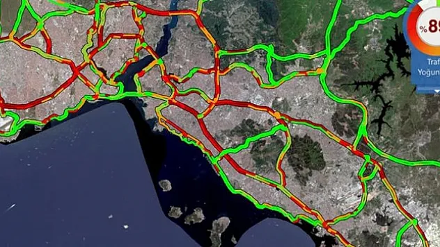 İstanbul'da haftanın son gününde trafik yoğunluğu yüzde 90'a çıktı