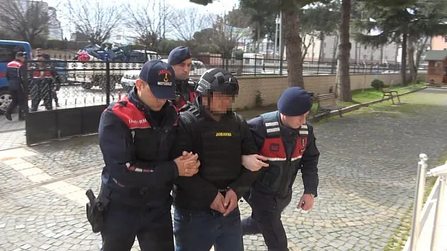 Canlı Yayınla Teslim Oldu