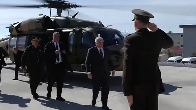 Milli Savunma Bakanı Güler, Irak sınırında incelemelerde bulundu