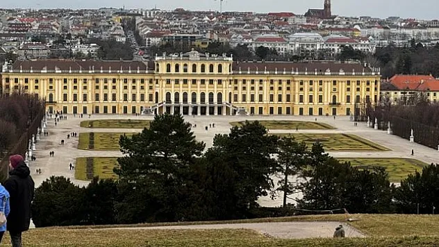 Viyana'ya giden turistlerin gözdesi: Schönbrunn Sarayı