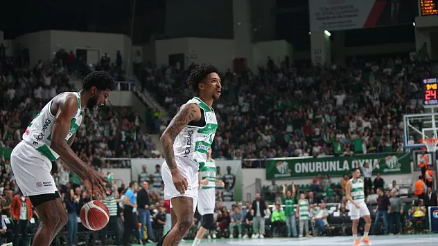 Bursaspor,  ABD'Lİ oyuncu ile yollarını ayırdı