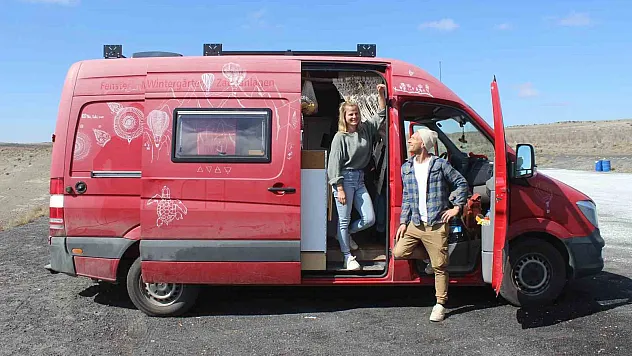 Türkiye Turuna Çıkan Çift Meke Gölünde Mola Verdi