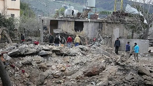 İsrail'in Lübnan'a yönelik hava saldırısında 7 kişi hayatını kaybetti
