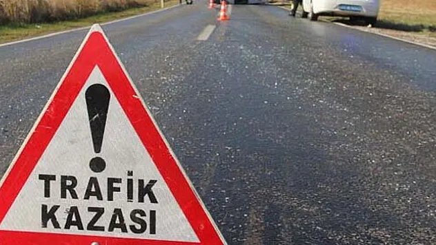 Devrilen kamyonun sürücüsü yaralandı