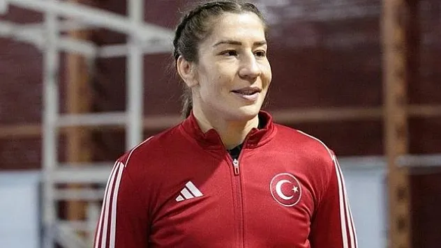 Milli güreşçi Yasemin Adar Yiğit, Paris 2024'e kota kazandı