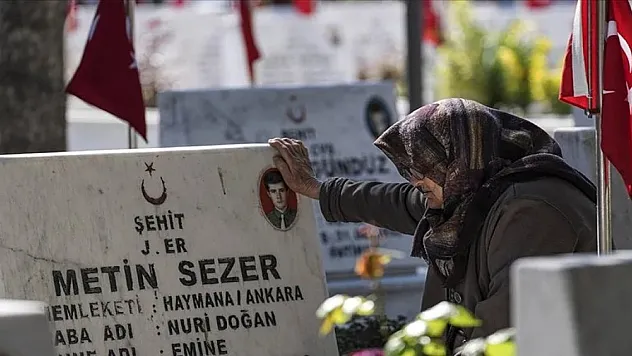 Şehitliklerde hüzünlü bayram arifesi