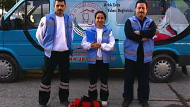 ÇDH' de evde bakım birimi hastaları güldürüyor