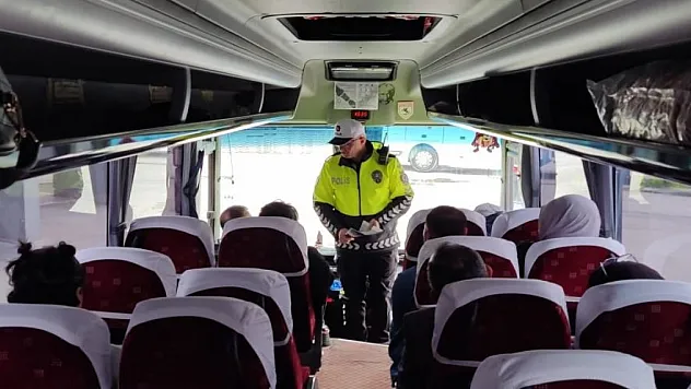 Trafik ekiplerinden yolcu ve sürücülere uyarı