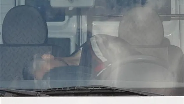 Araçta kafasından vurulmuş bulundu