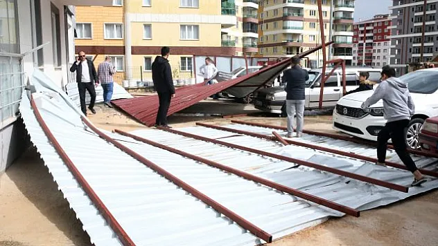 Kastamonu'da çıkan fırtına korkuttu