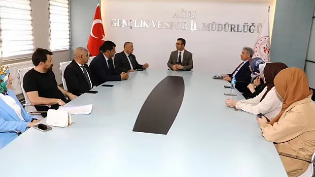 Müdür Din, Yurt Müdürleri ile Bir araya geldi