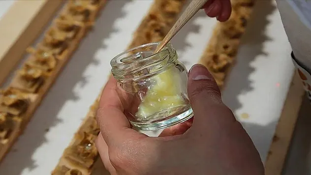 Arı sütüne dışarıdan herhangi bir madde eklenemeyecek